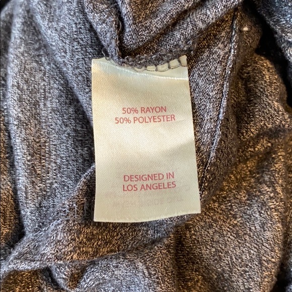 Twisted Front Gray Top - Picture 4 of 4